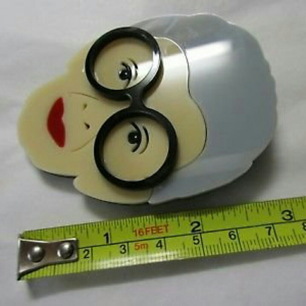 Iris Apfel Brooch - Picture 3 of 6